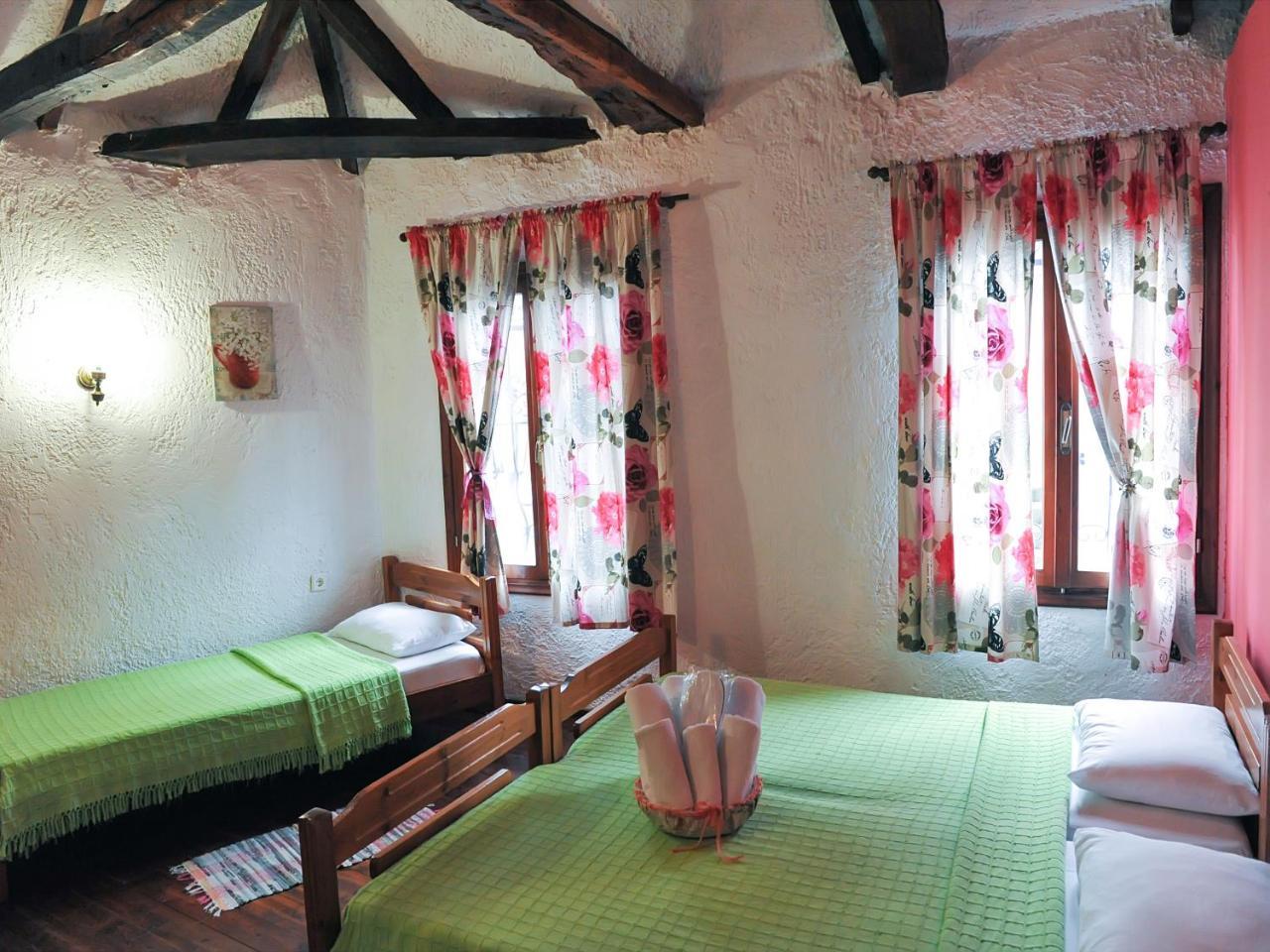 Guesthouse Xenios Zeus Stavroupoli Luaran gambar