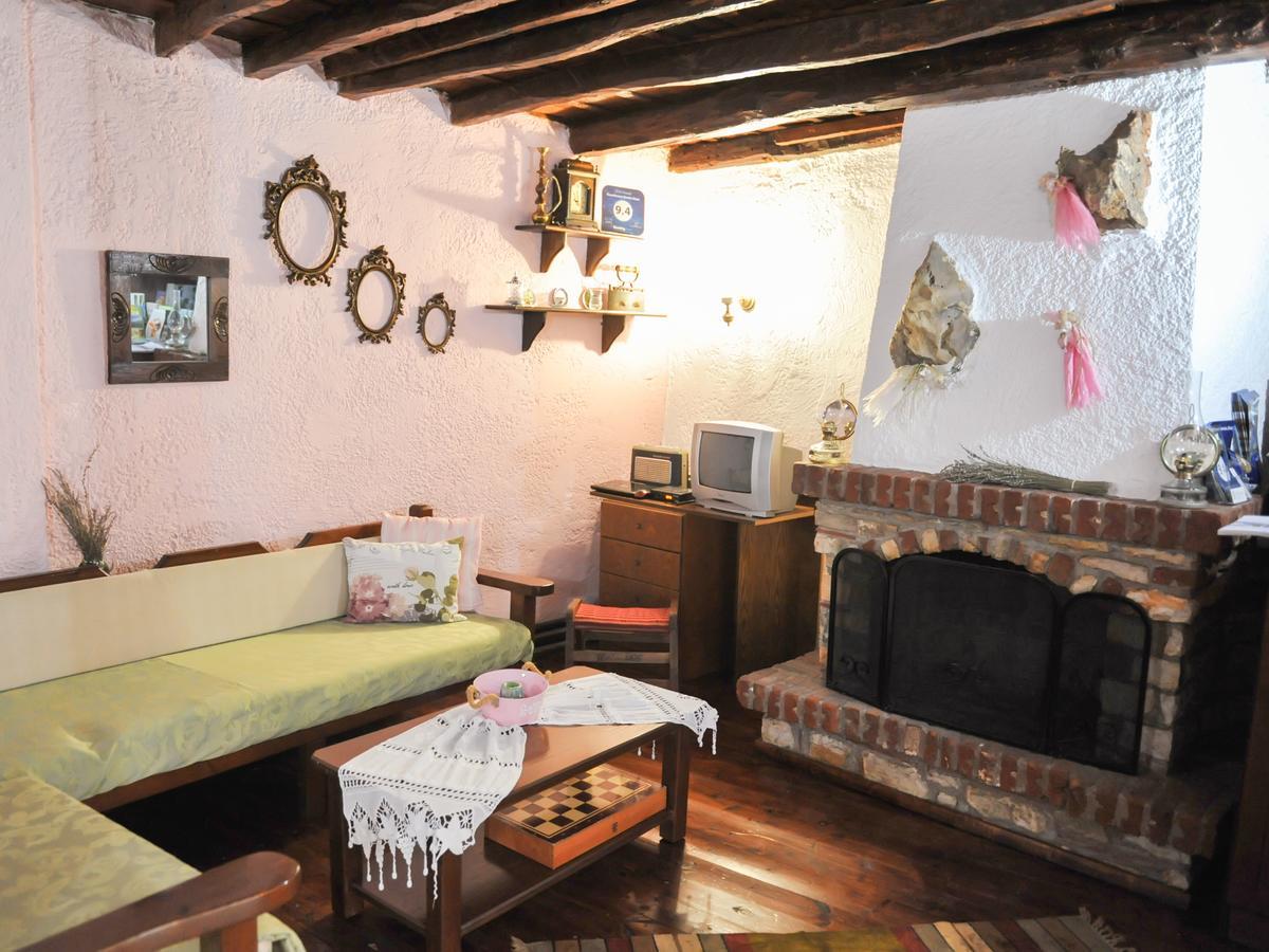 Guesthouse Xenios Zeus Stavroupoli Luaran gambar